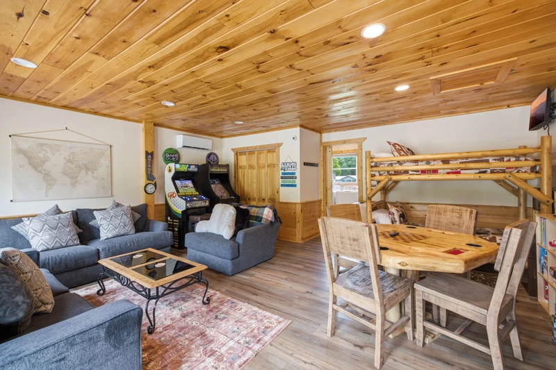 Webster Lodge at Covemont