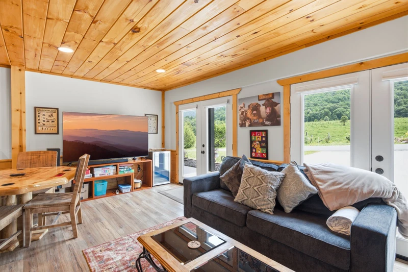 Webster Lodge at Covemont