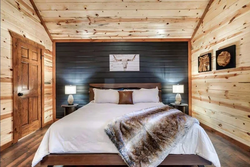 Laughing Fox Lodge