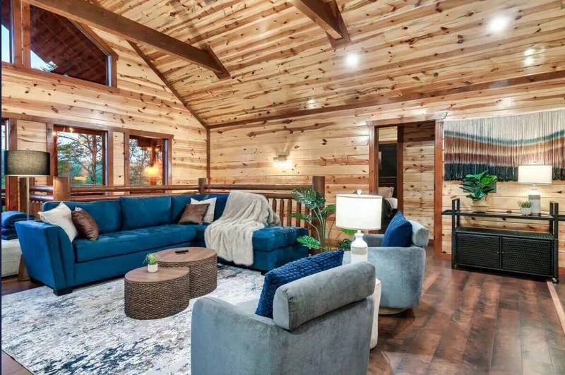 Laughing Fox Lodge