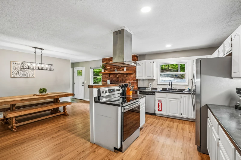 Bluff Mountain Bungalow