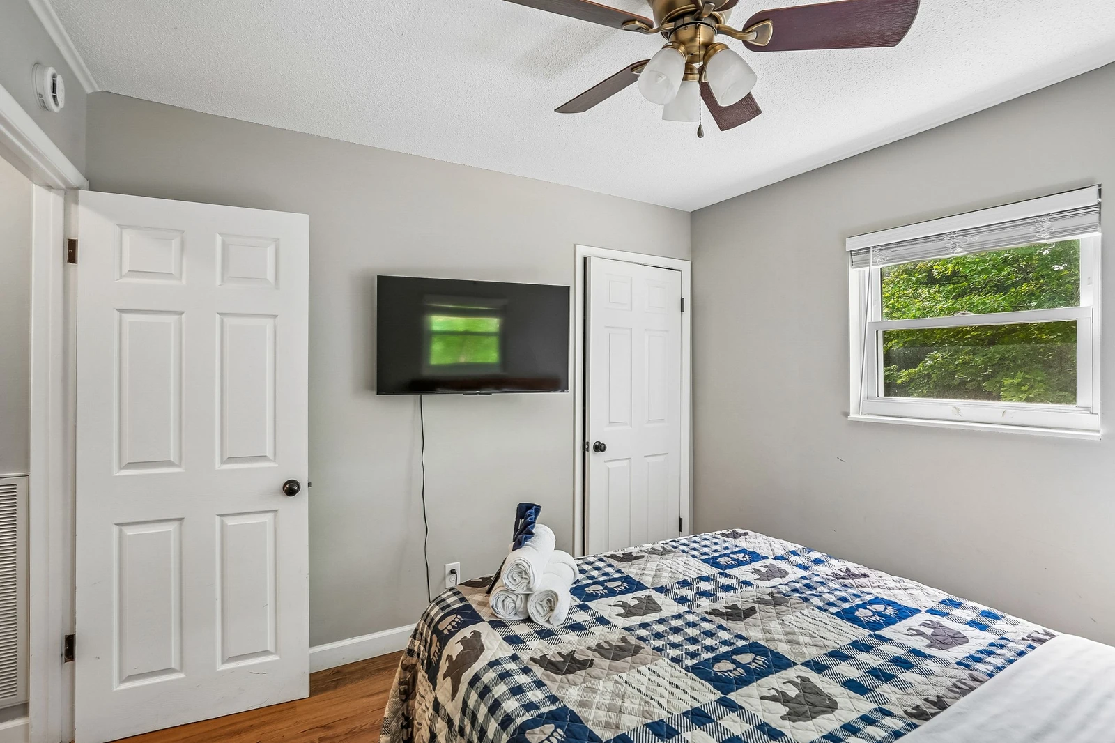 Bluff Mountain Bungalow