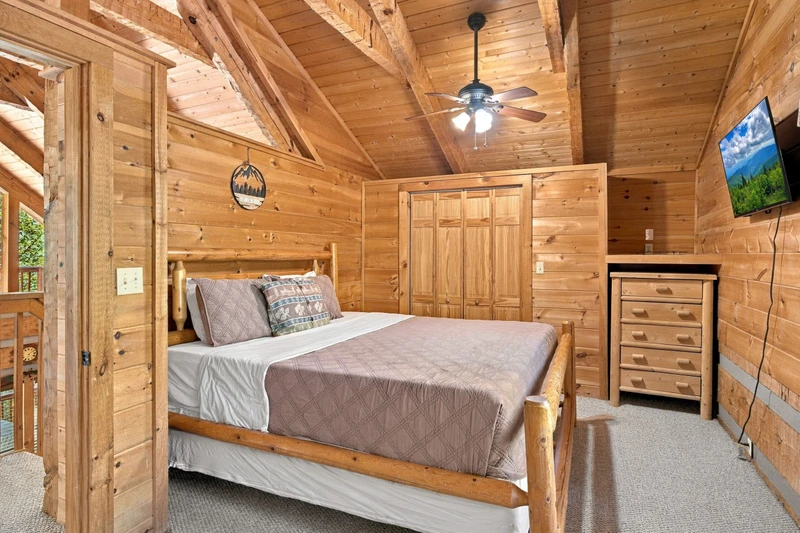 Black Bear Hideaway