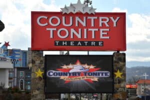 country tonite in pigeon forge