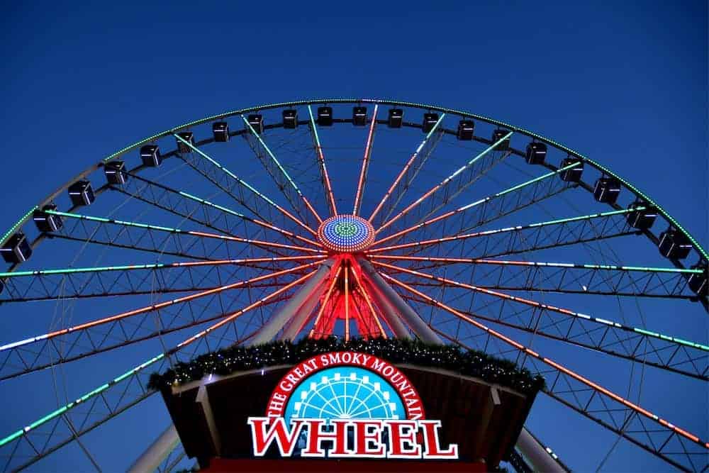 the great smoky mountain wheel in pigeon forge at the island